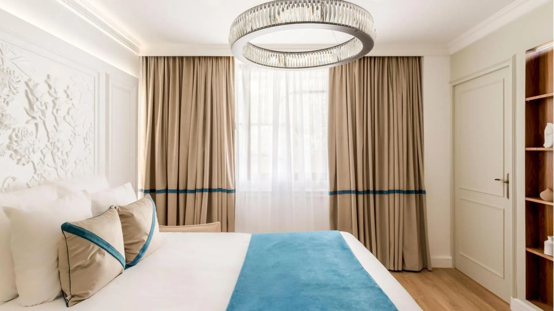 Merveil - Luxury Suite - Marais - Lenoir I Paris France