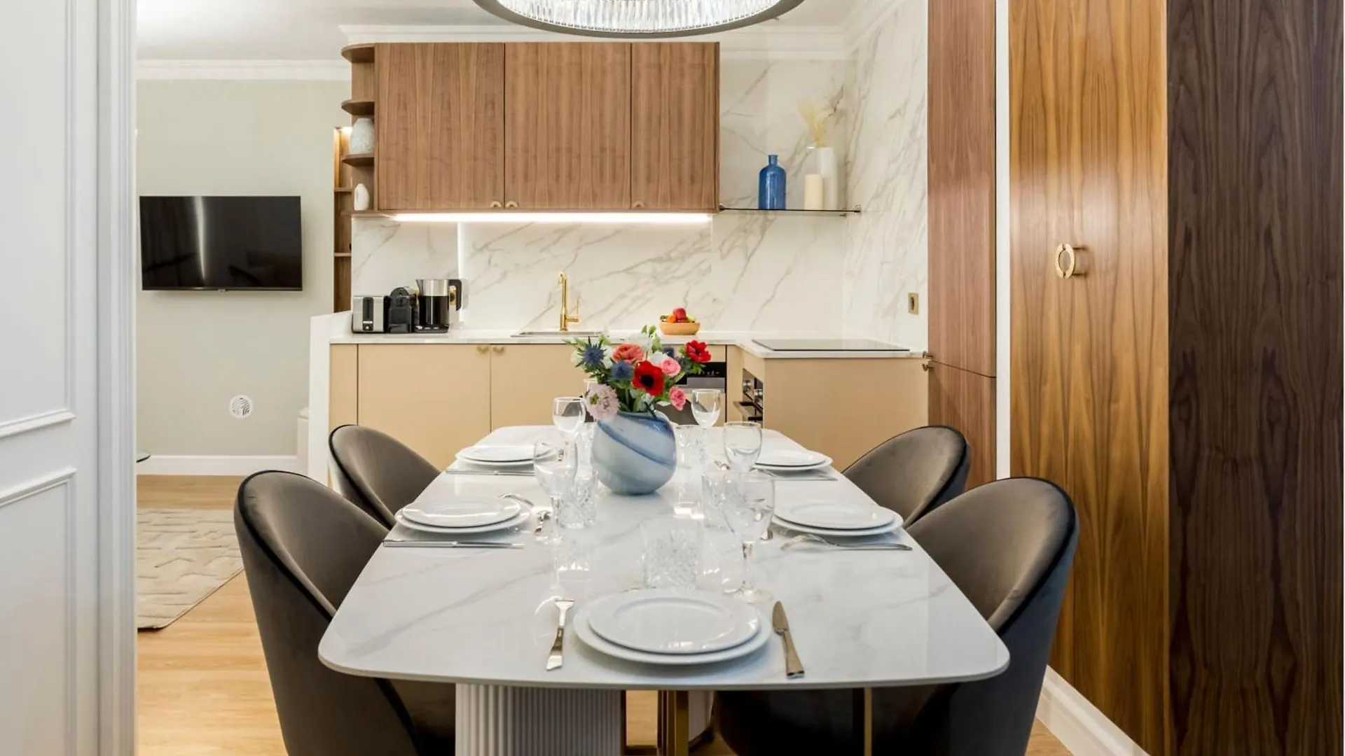 Merveil - Luxury Suite - Marais - Lenoir I Paris