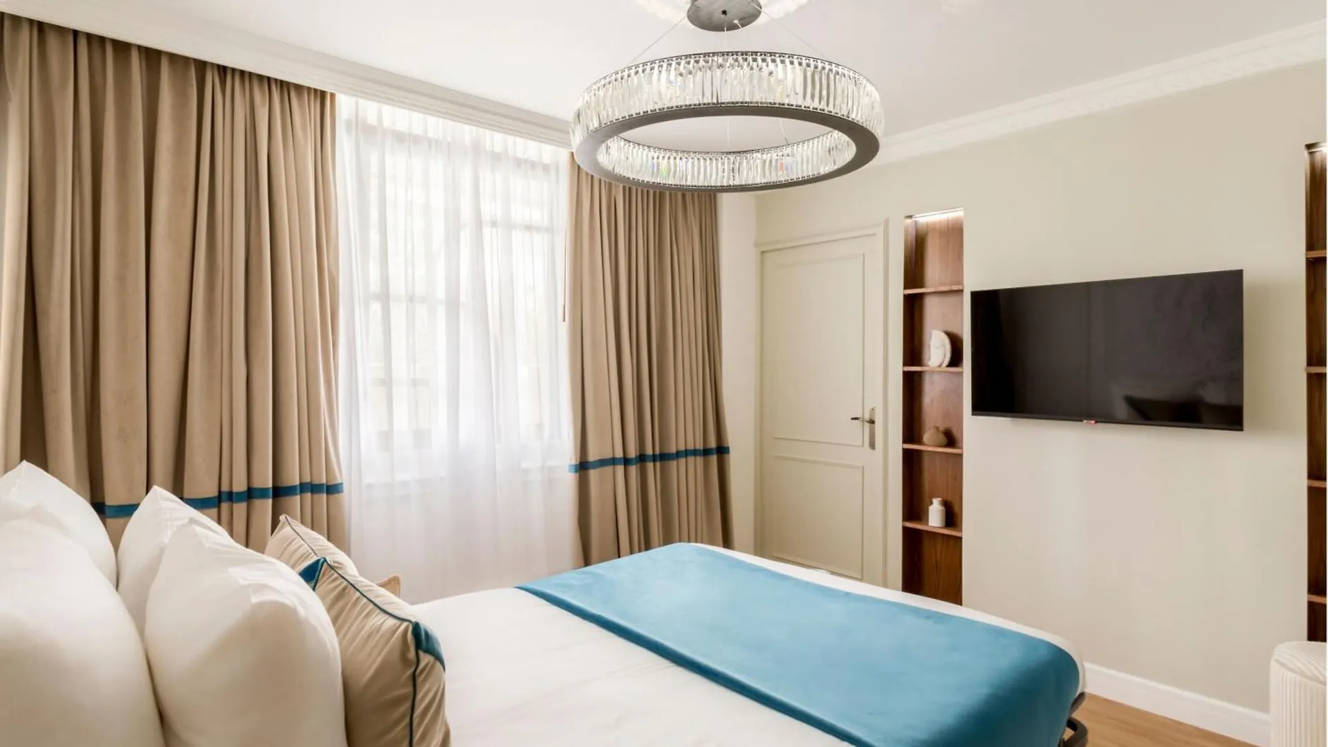 Merveil - Luxury Suite - Marais - Lenoir I Paris Apartment