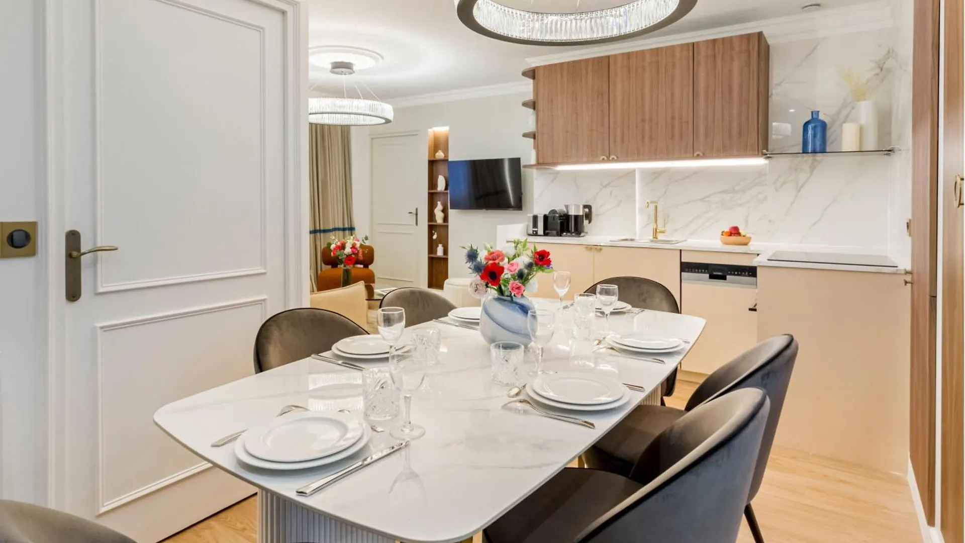 Merveil - Luxury Suite - Marais - Lenoir I Paris France