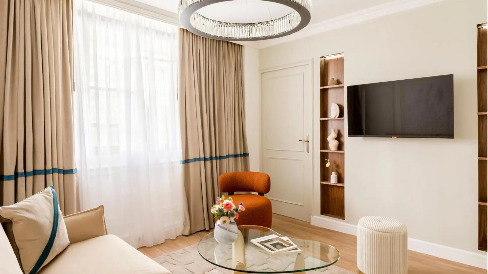 Apartment Merveil - Luxury Suite - Marais - Lenoir I Paris France